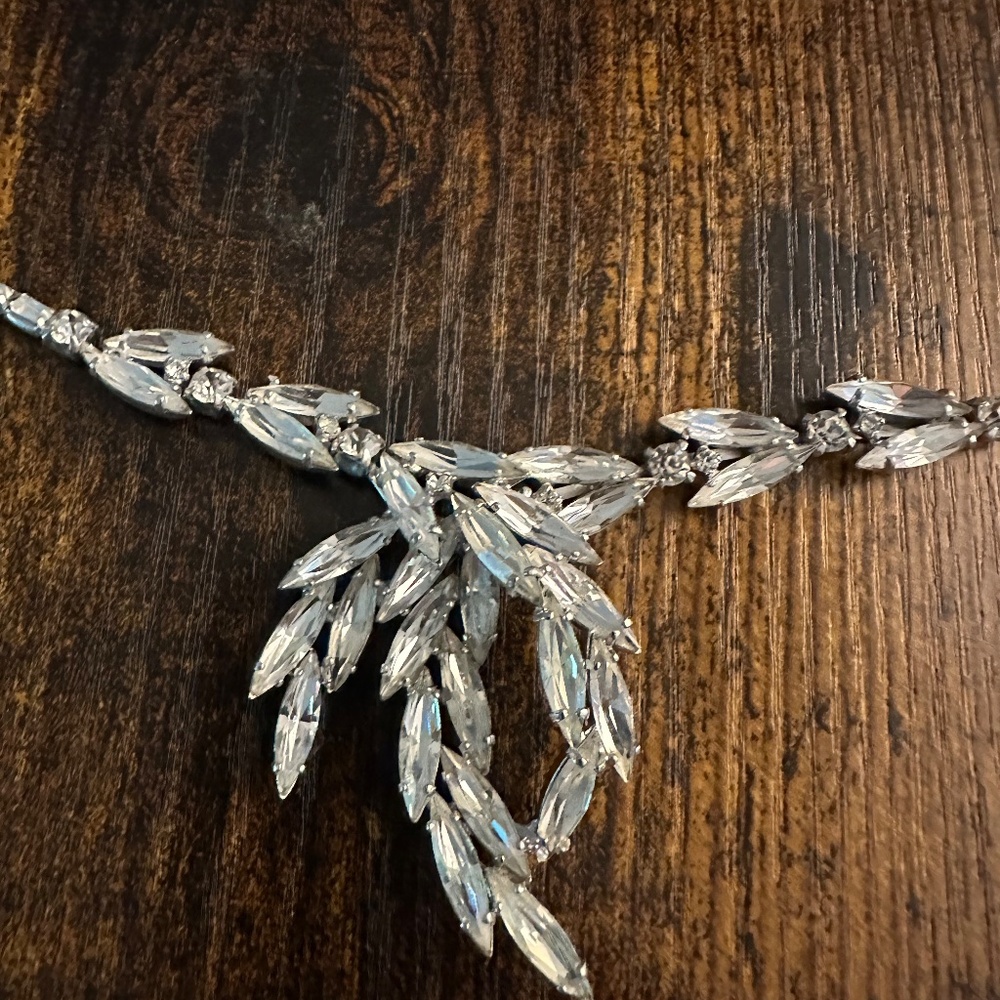 Weiss Rhinestone Vintage Necklace - Picture 7 of 9